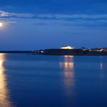 Mikra Царево